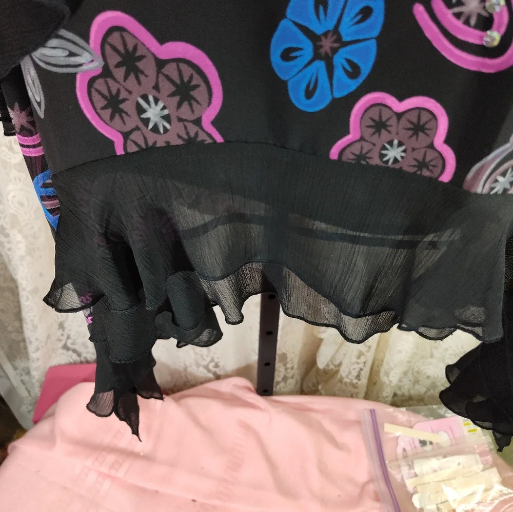 Joan River Dressy Sparkle Top NWOT - Picture 4 of 6